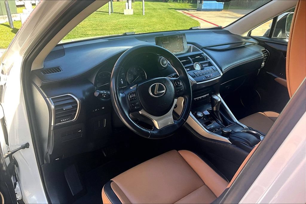 Used 2015 Lexus NX 200t FWD image 17