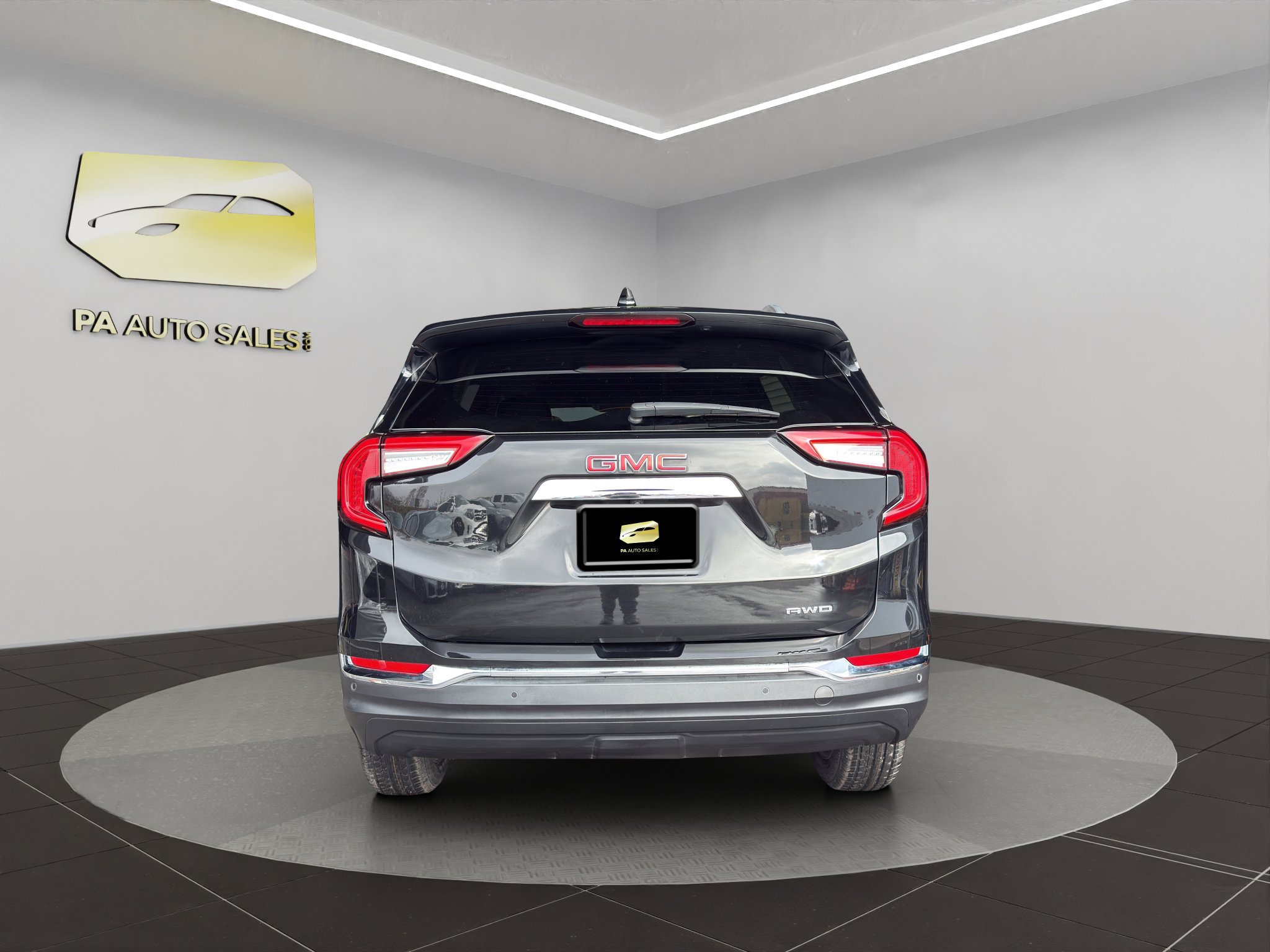 Used 2024 GMC Terrain SLT w/ Infotainment Package II image 6