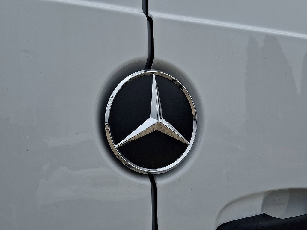 Used 2025 Mercedes-Benz Sprinter 2500 image 29