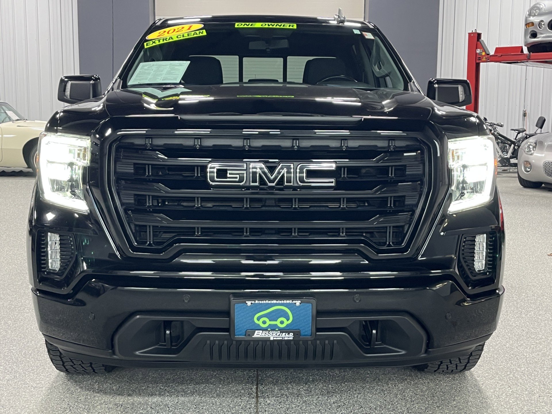 Certified 2021 GMC Sierra 1500 Elevation w/ Preferred Package AWD/4WD image 8