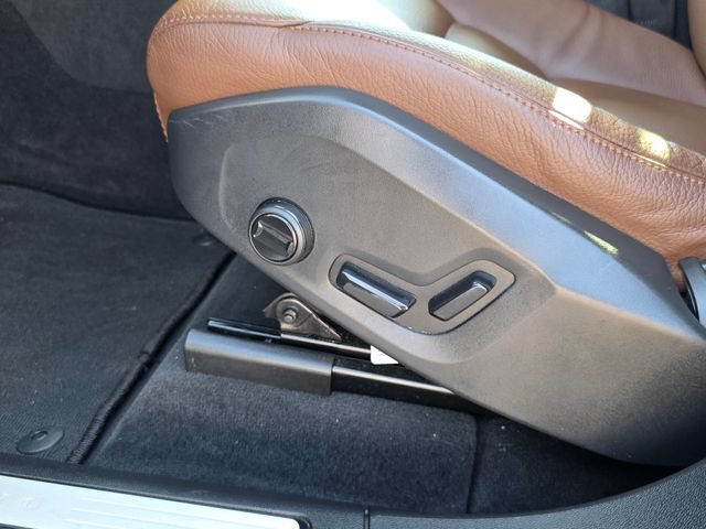 Used 2025 Volvo XC60 B5 Plus AWD/4WD image 22
