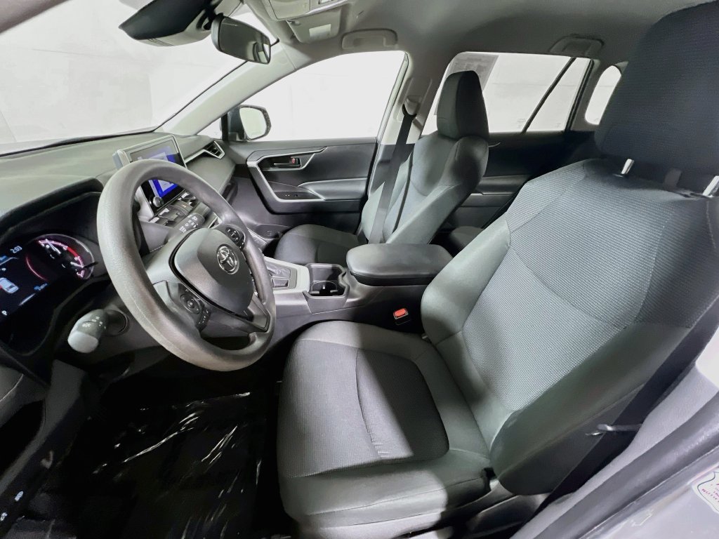 Certified 2024 Toyota RAV4 LE AWD/4WD image 18