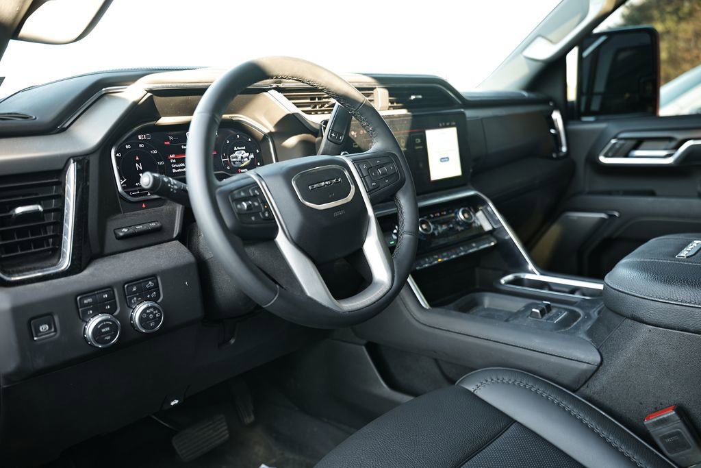 Used 2025 GMC Sierra 3500 Denali w/ Denali Reserve Package image 7