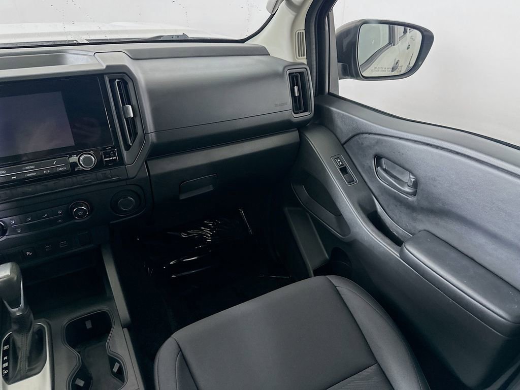 Used 2025 Nissan Frontier S image 19