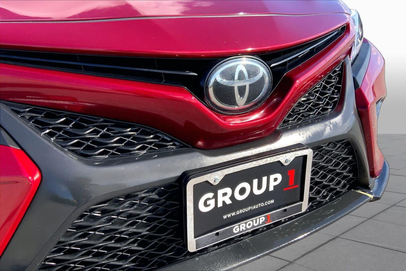 Used 2018 Toyota Camry SE w/ Moonroof Package FWD image 29