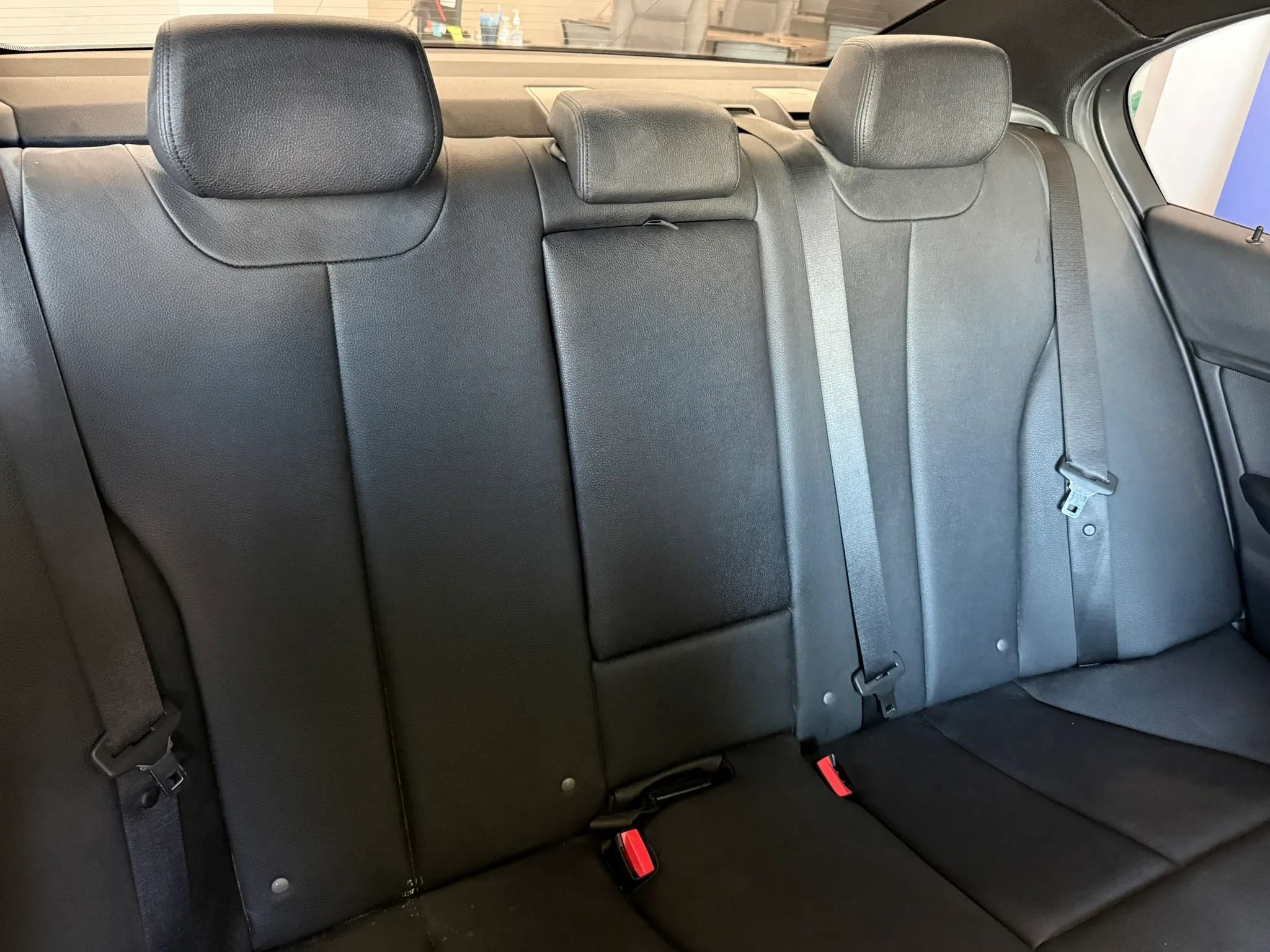 Used 2018 BMW 320i Sedan RWD image 28