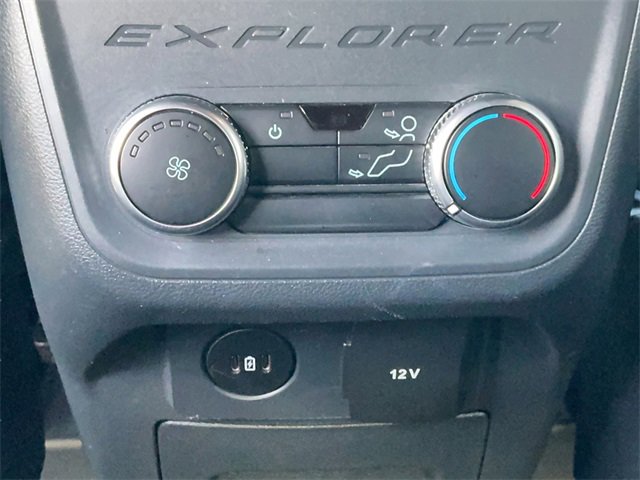 Used 2025 Ford Explorer ST-Line image 16