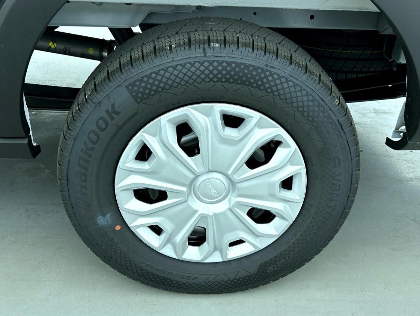 New 2027 Ford Transit 250 148 Medium Roof w/ Load Area Protection Package RWD image 19