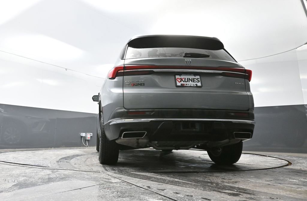 Used 2025 Buick Enclave Preferred w/ Power Package image 62