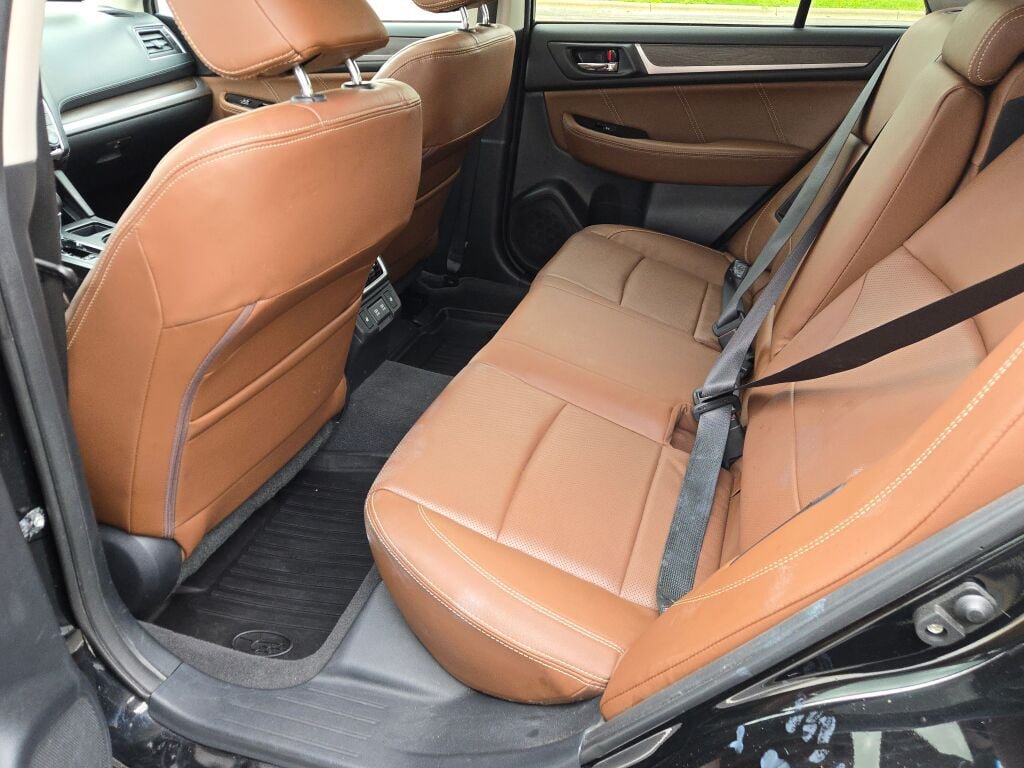 Used 2019 Subaru Outback 3.6R Touring AWD/4WD image 17