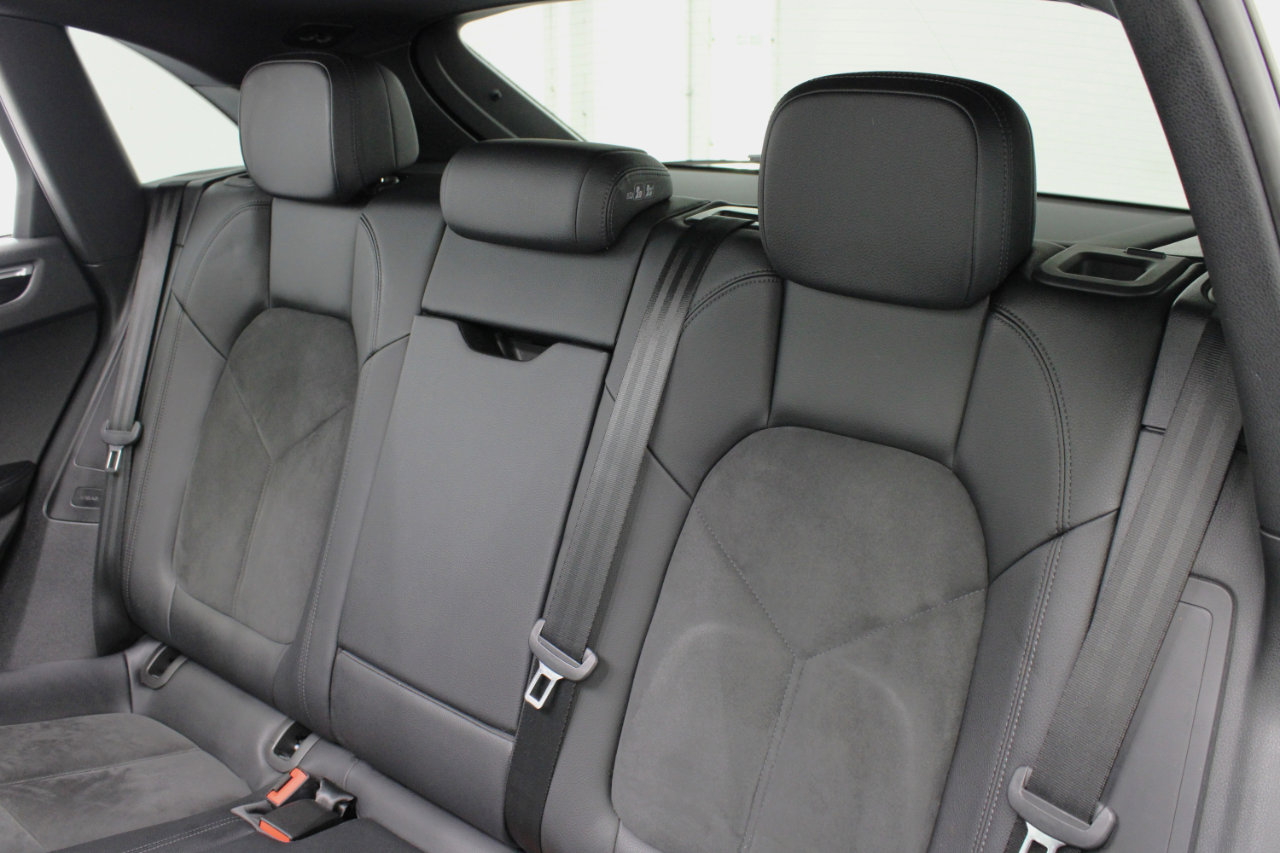 Used 2017 Porsche Macan S image 39