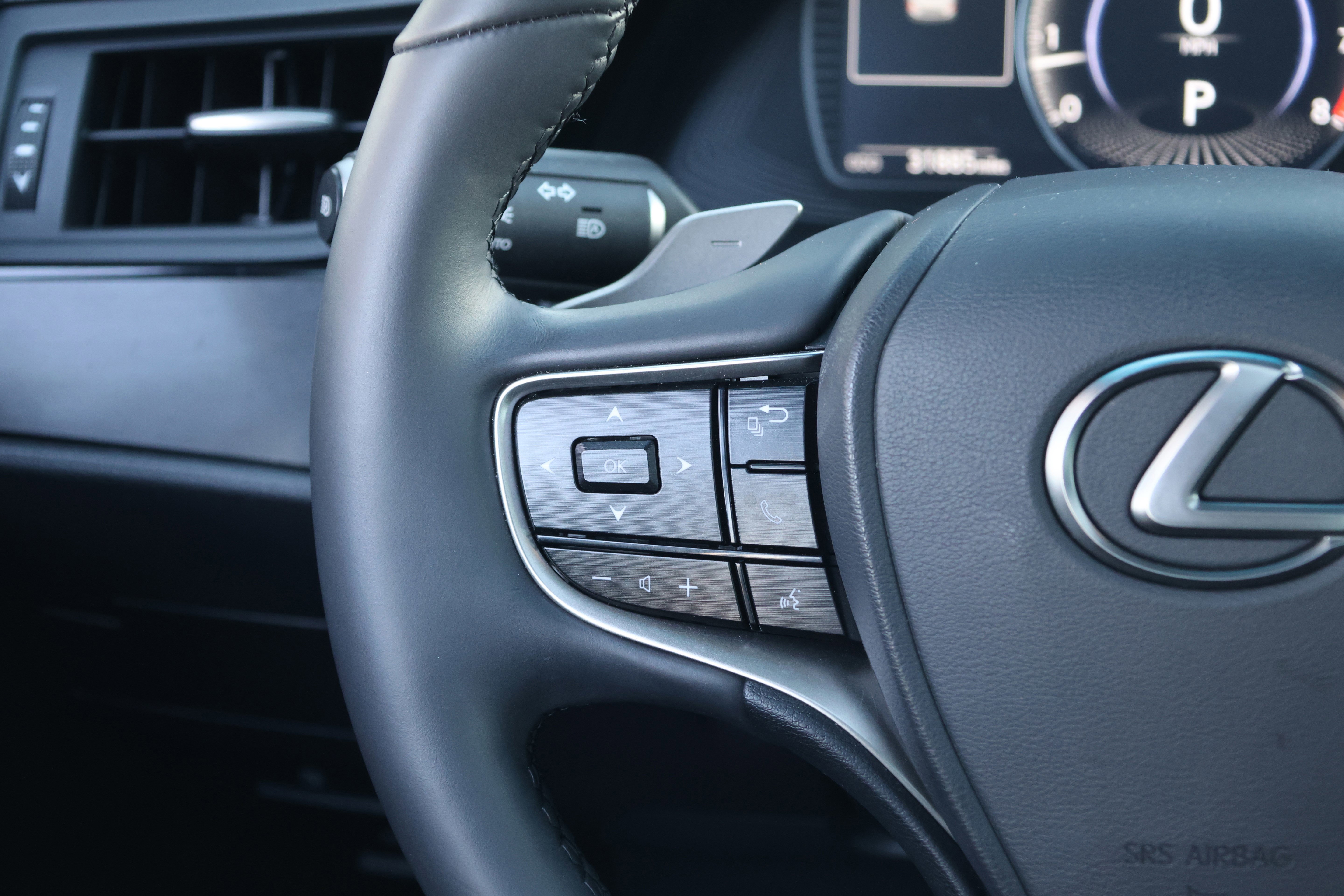 Used 2024 Lexus ES 350 350 w/ Premium Package image 17