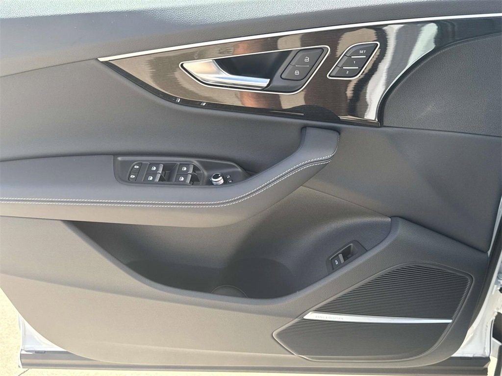 New 2025 Audi Q7 3.0T Premium Plus image 9