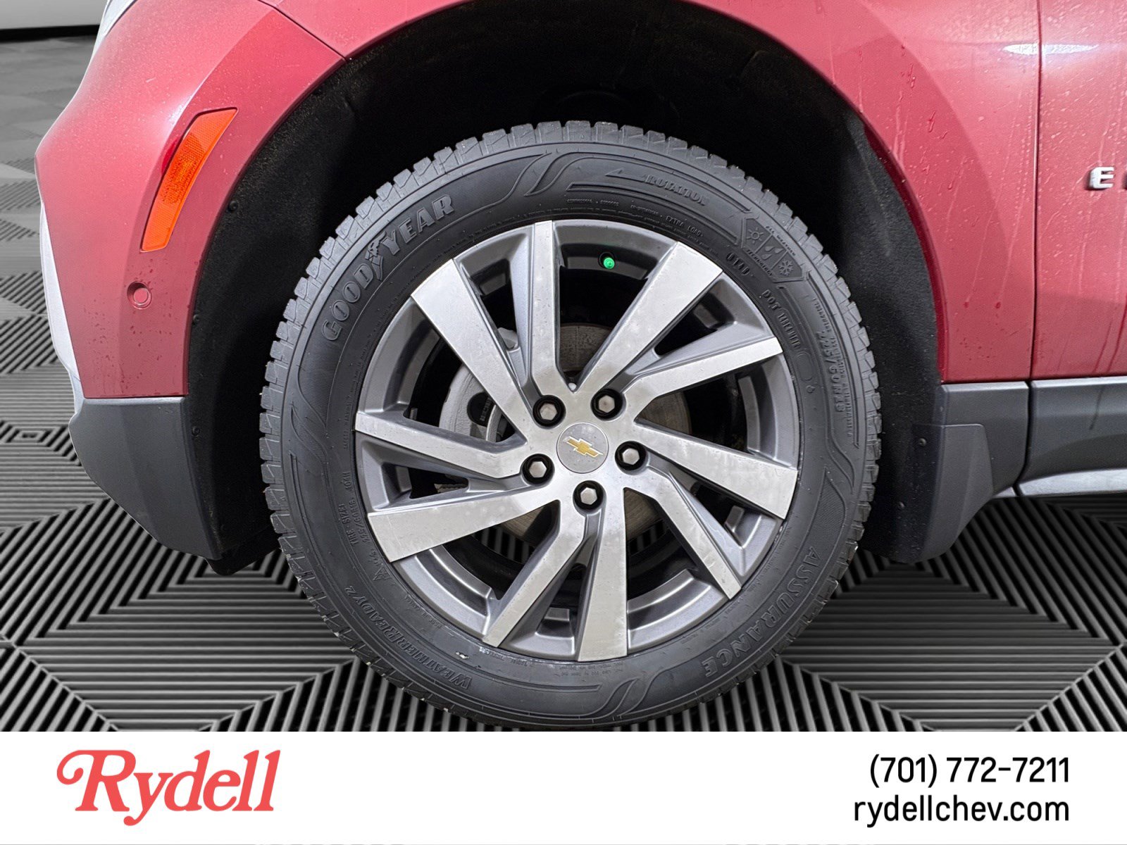 Used 2023 Chevrolet Equinox Premier image 9