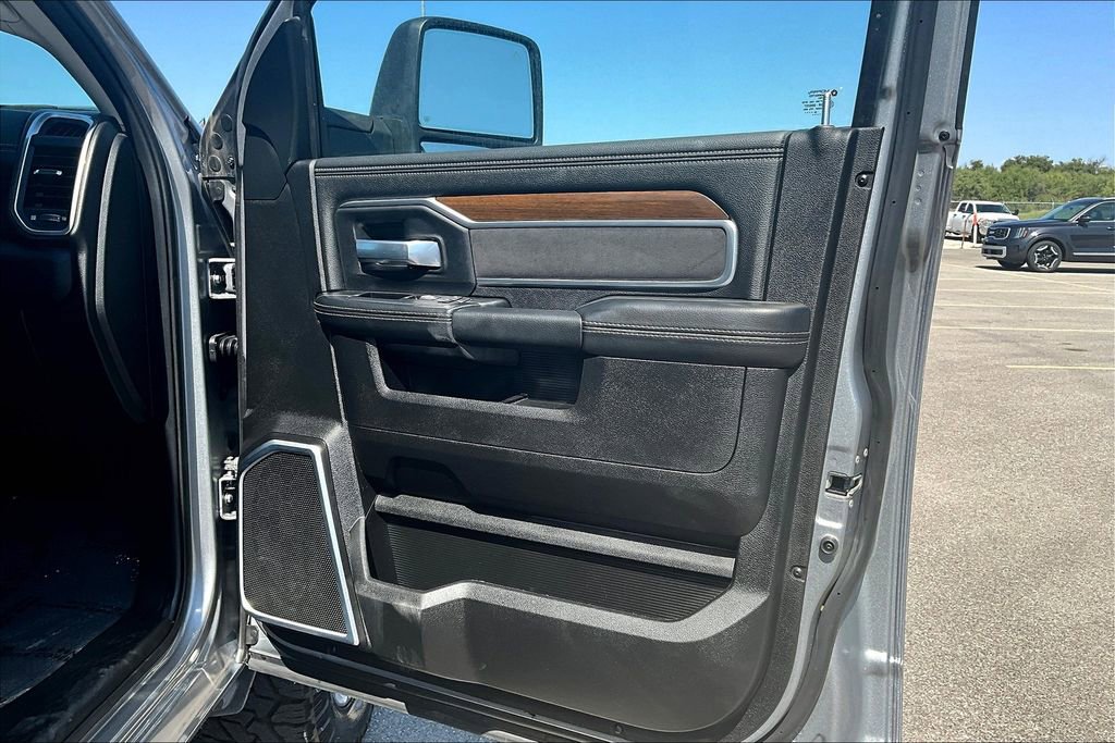 Used 2024 RAM 2500 Laramie image 22