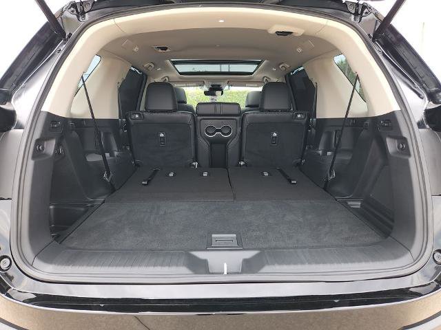 Used 2024 Honda Pilot Touring image 13