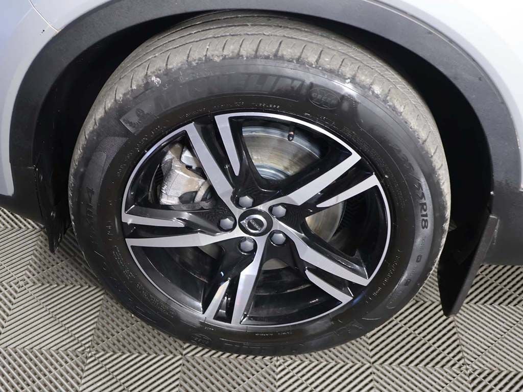 Used 2023 Volvo XC40 B5 Plus w/ Climate Package AWD/4WD image 19