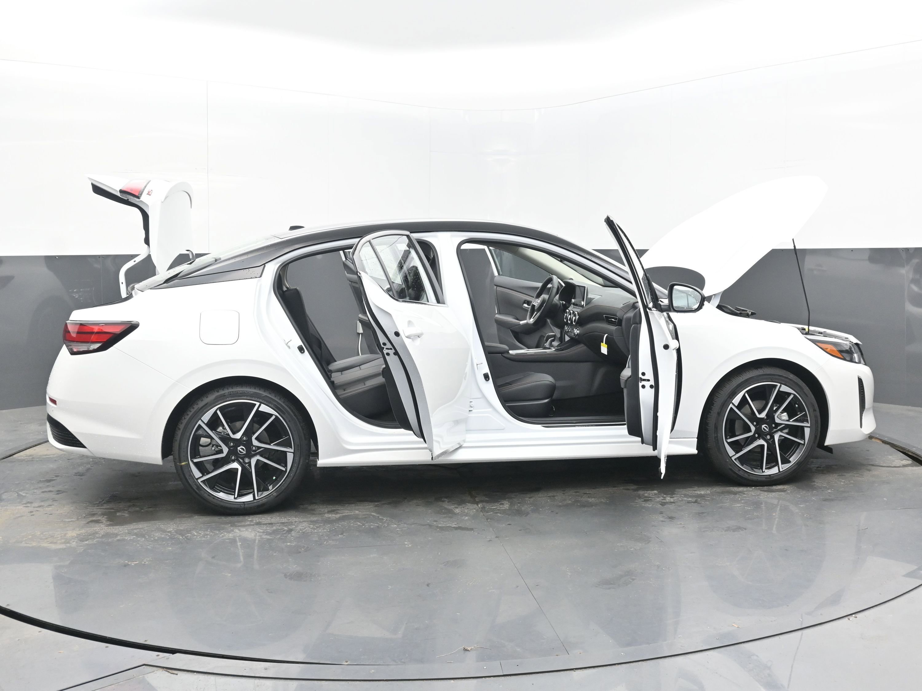 New 2025 Nissan Sentra SR w/ SR Premium Package image 45