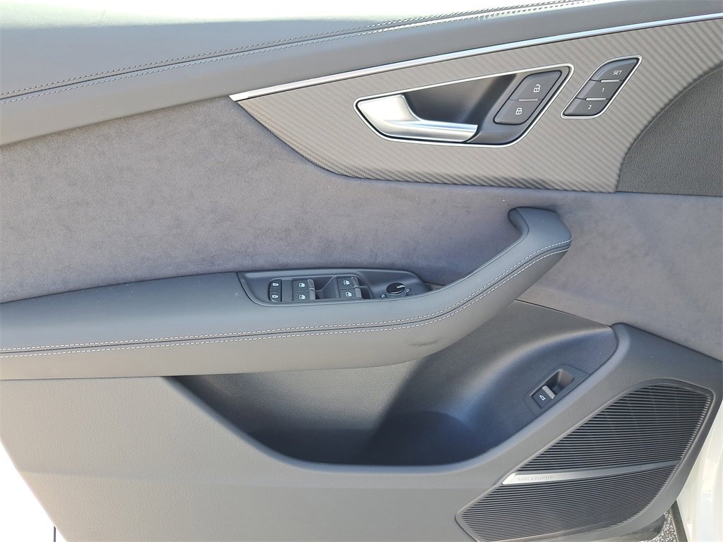 New 2026 Audi SQ8 Prestige image 19