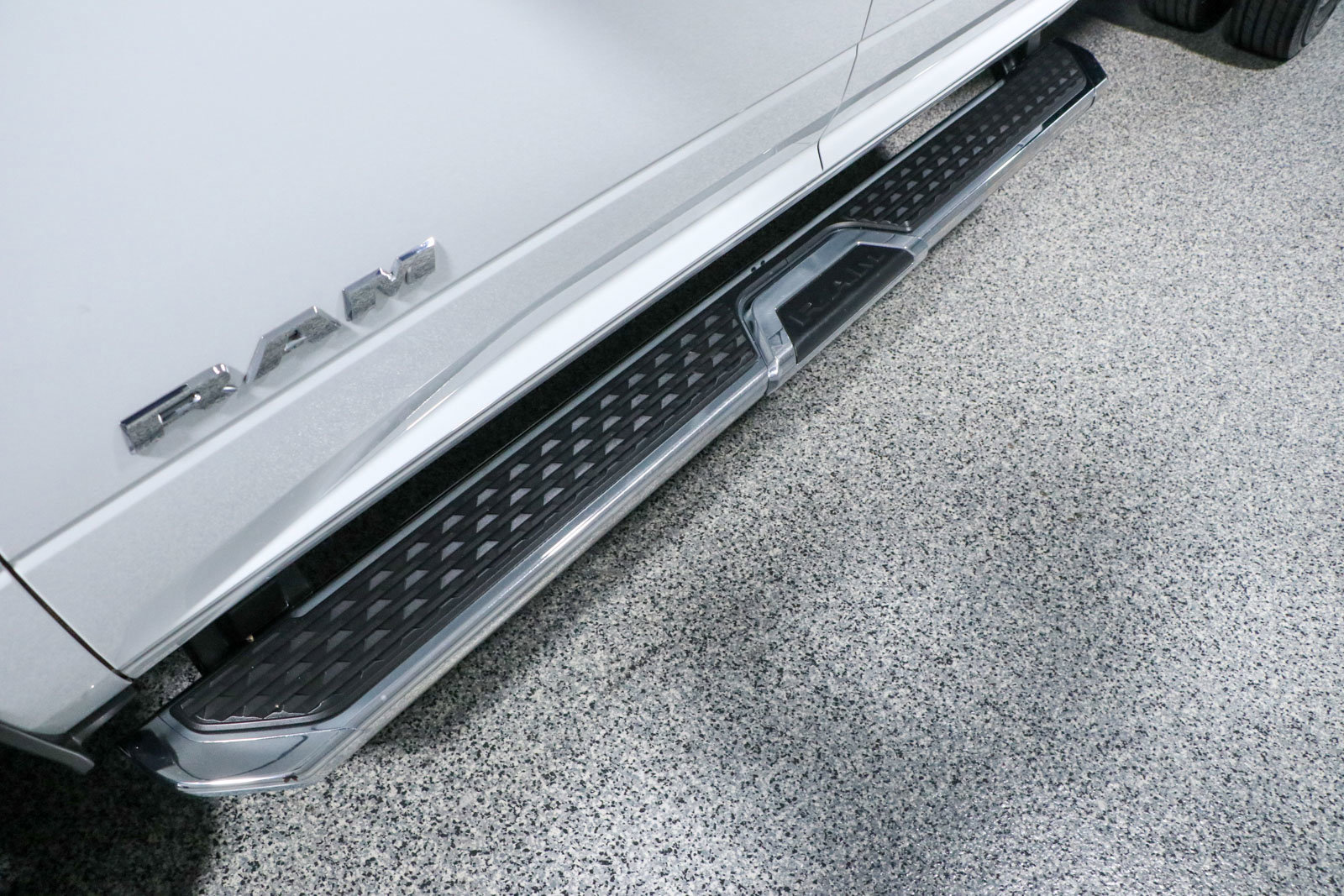 Used 2024 RAM 3500 Big Horn image 13