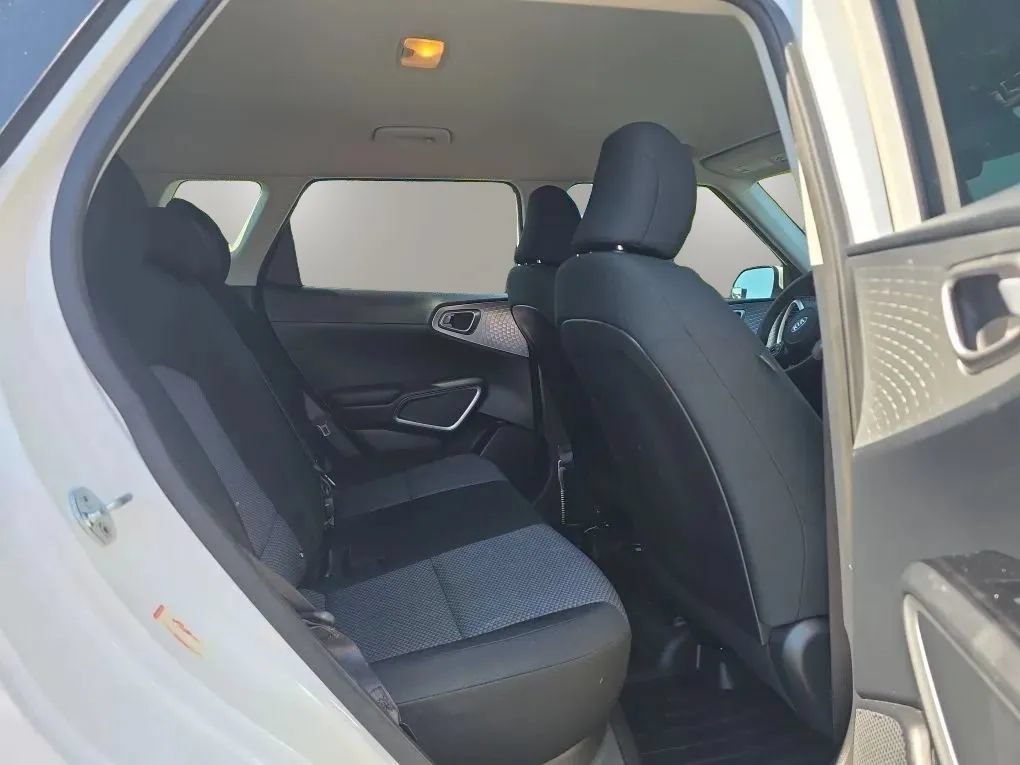 Used 2021 Kia Soul LX FWD image 33