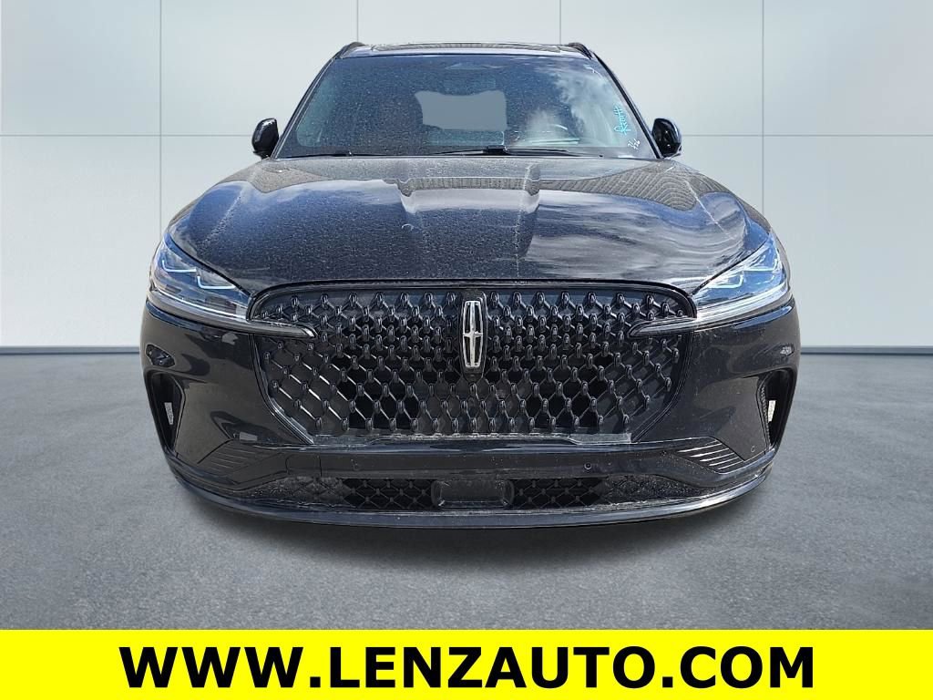 Used 2025 Lincoln Aviator Reserve w/ Equipment Group 201A AWD/4WD image 2