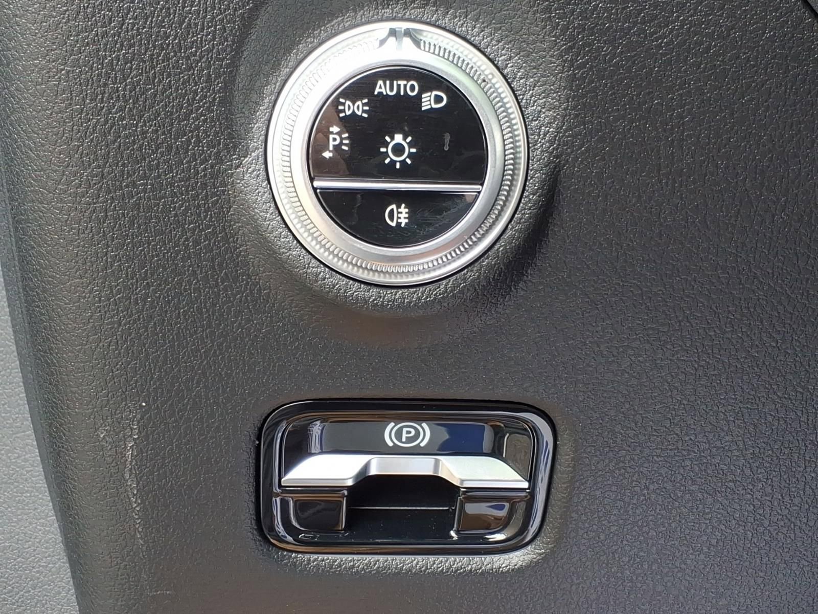 Certified 2023 Mercedes-Benz C 43 AMG 4MATIC Sedan image 17