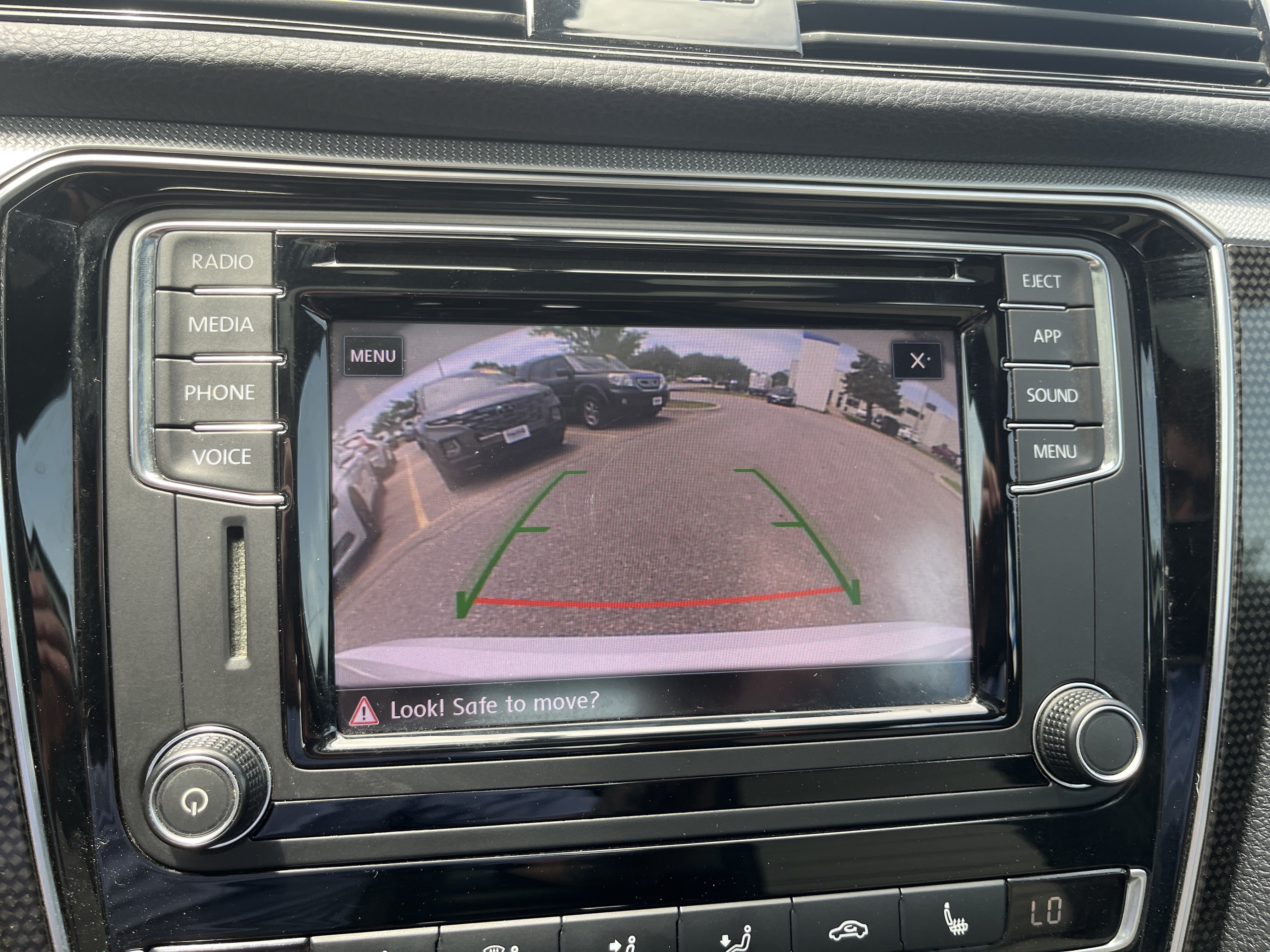 Used 2018 Volkswagen Passat GT FWD image 28