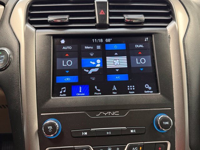 Used 2019 Ford Fusion SE FWD image 24