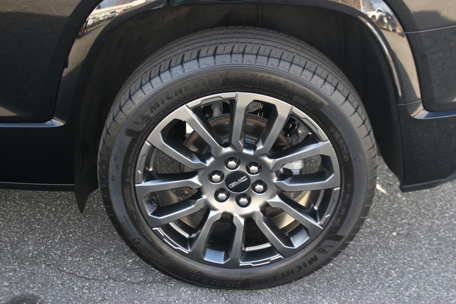 Used 2023 GMC Acadia Denali w/ Black Diamond Edition image 40