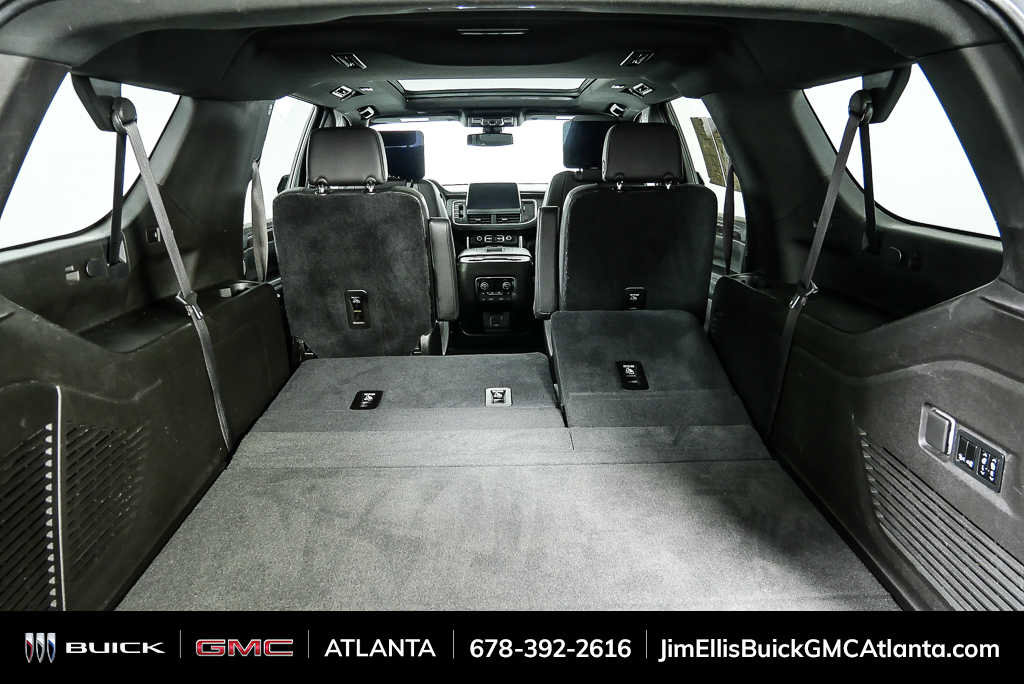 Used 2021 Chevrolet Suburban Z71 w/ Luxury Package image 36