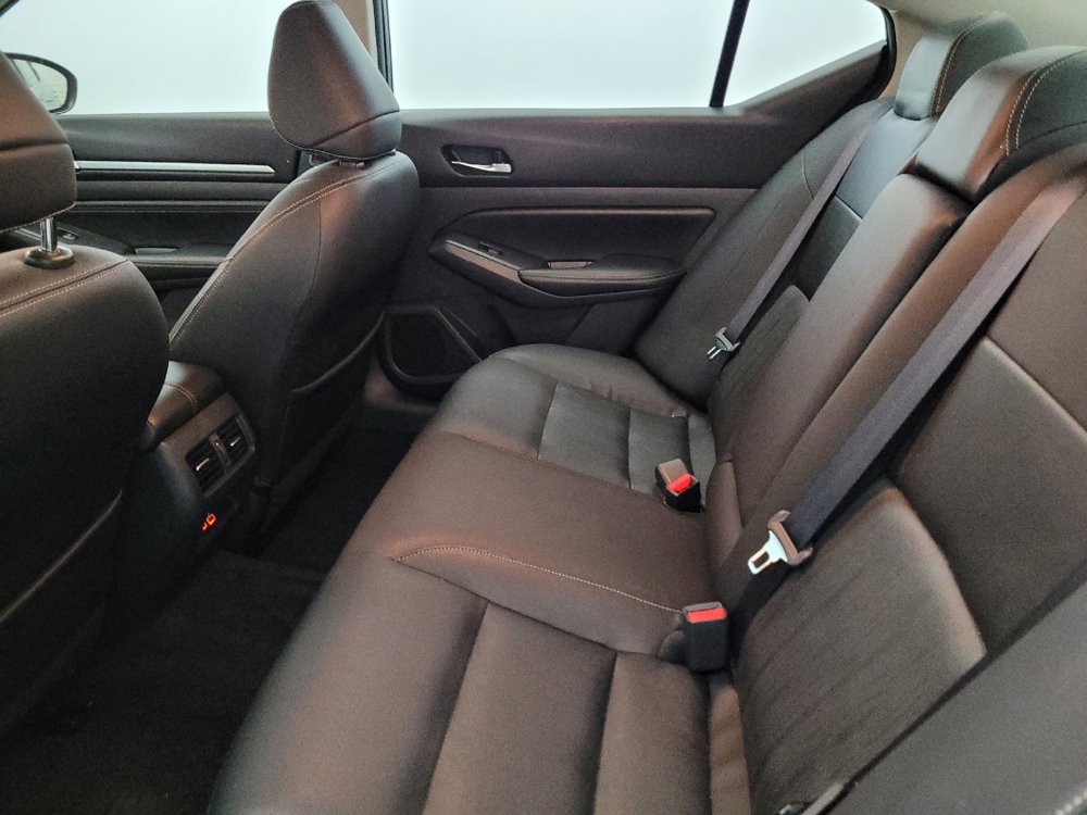 Used 2019 Nissan Altima 2.5 SL FWD image 18