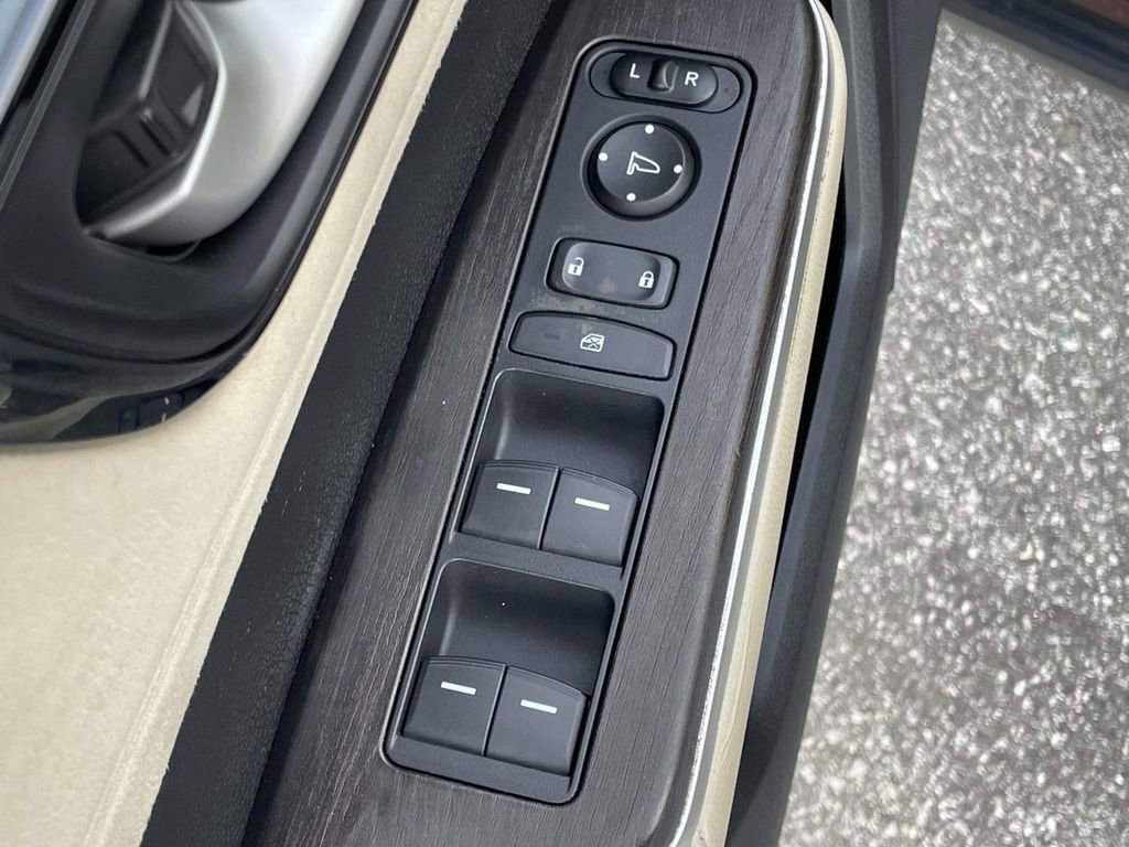 Used 2018 Honda Clarity Touring image 6