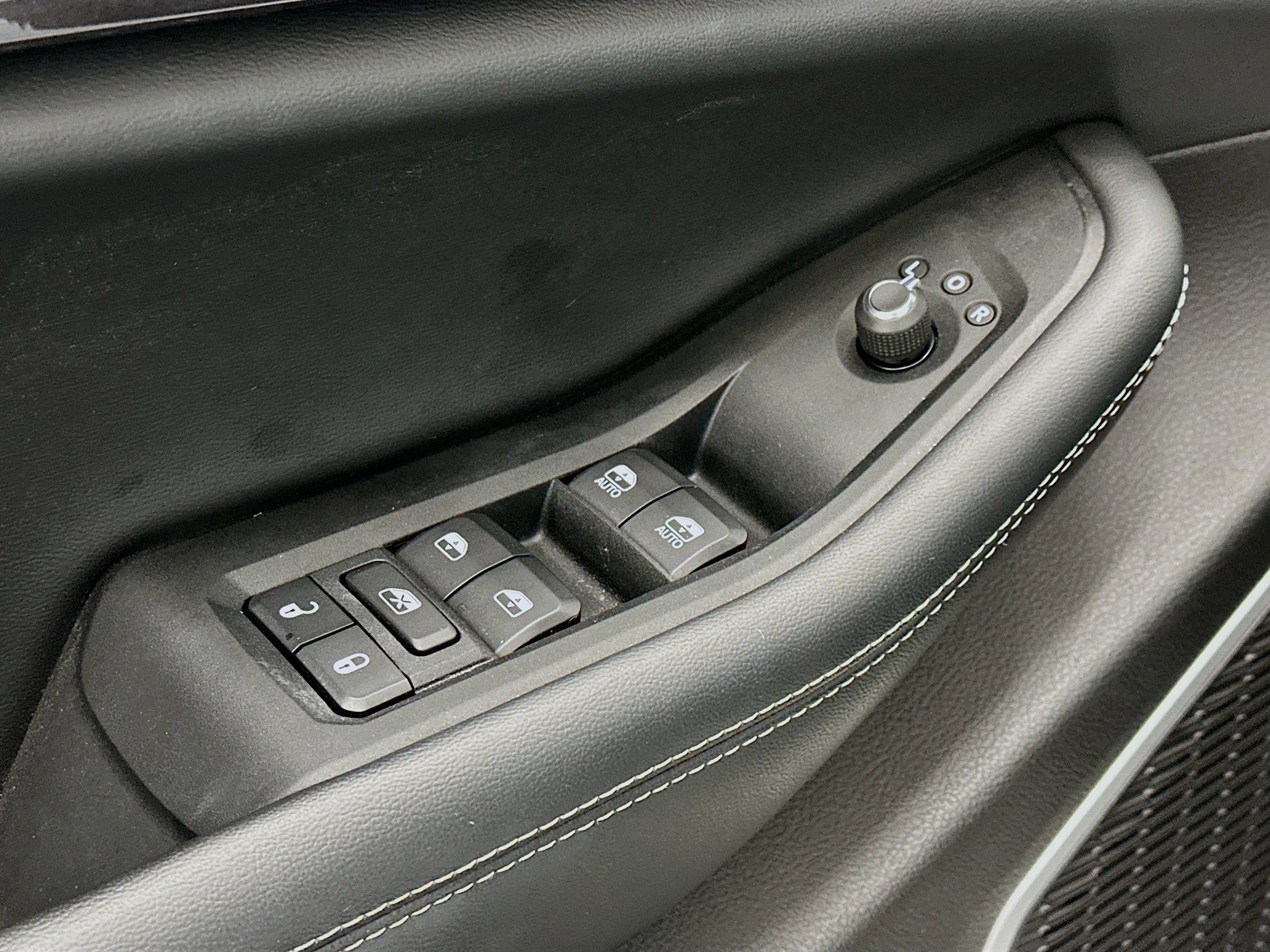 Used 2022 Jeep Grand Cherokee Altitude image 15