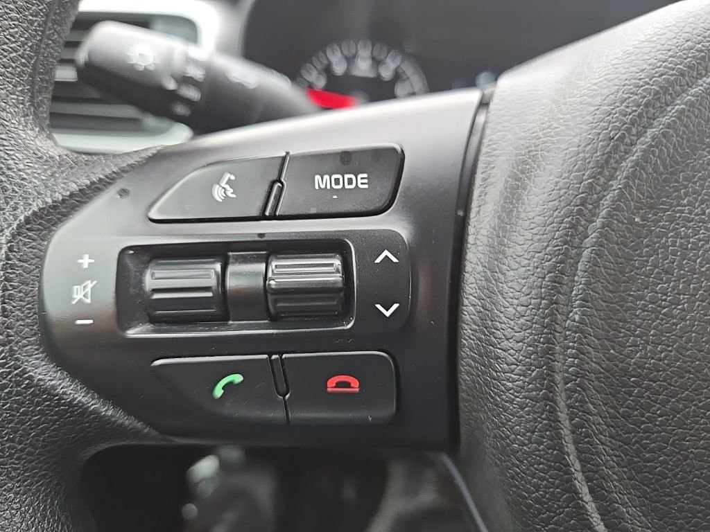 Used 2017 Kia Sorento LX image 15