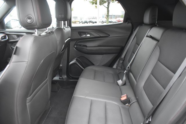 Used 2023 Chevrolet TrailBlazer RS w/ Sun and Liftgate Package image 16