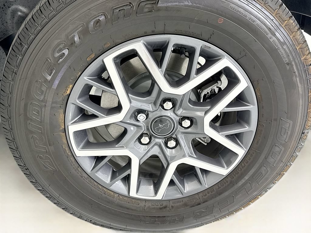 Used 2025 Jeep Wrangler Unlimited Sahara AWD/4WD image 30