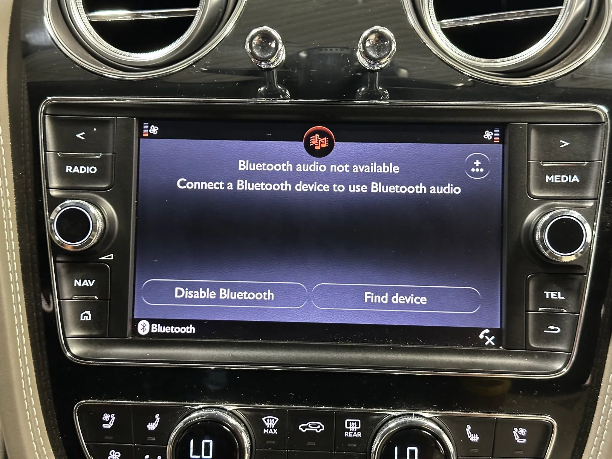 Used 2018 Bentley Bentayga AWD/4WD image 38