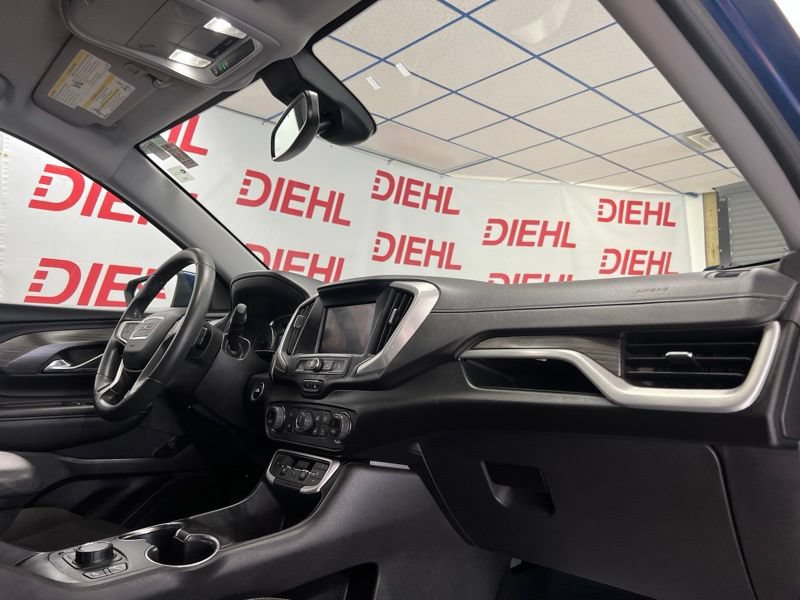 Used 2022 GMC Terrain SLE w/ Driver Convenience Package FWD image 14