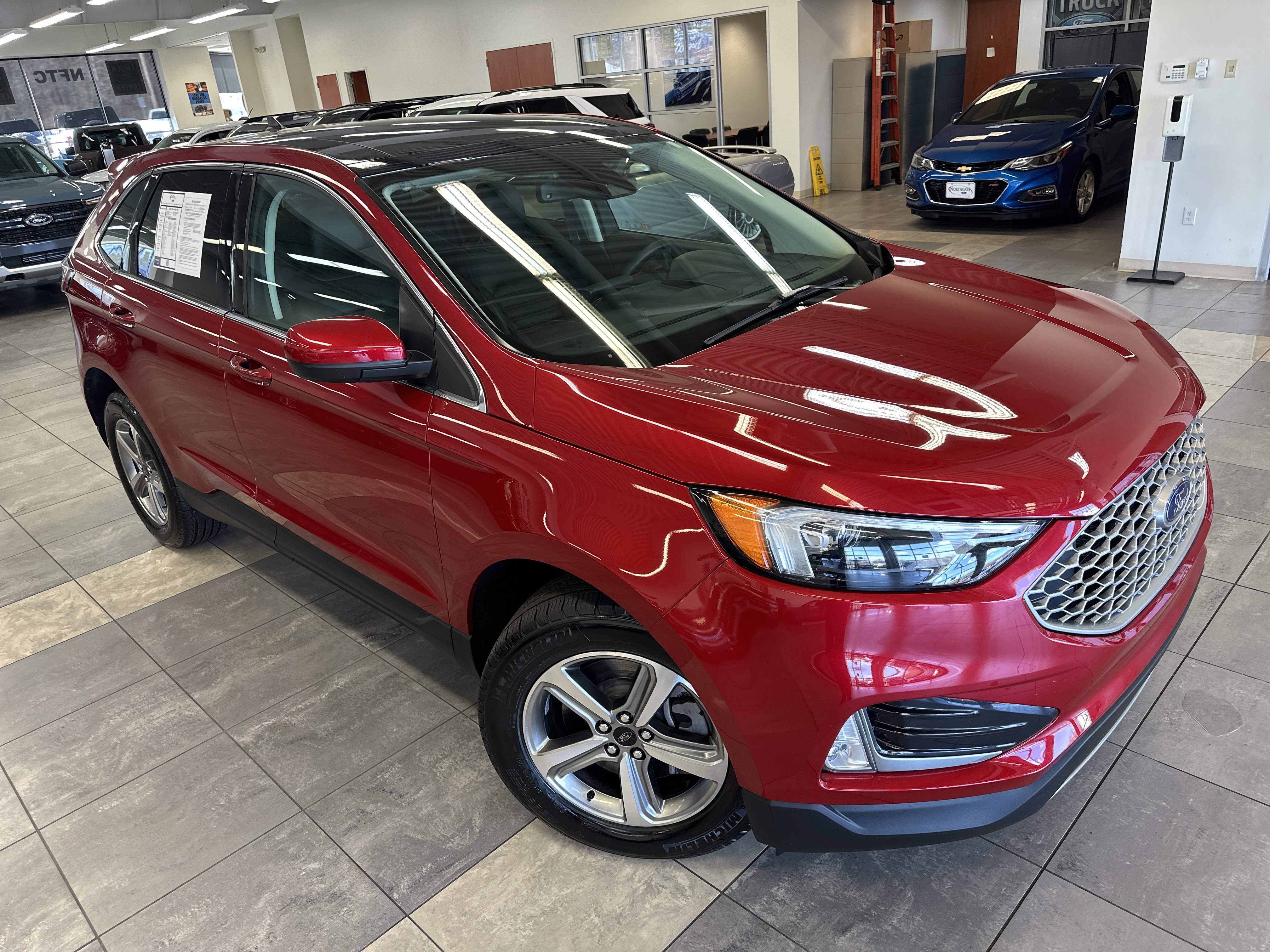 Used 2024 Ford Edge SEL w/ Convenience Package image 12