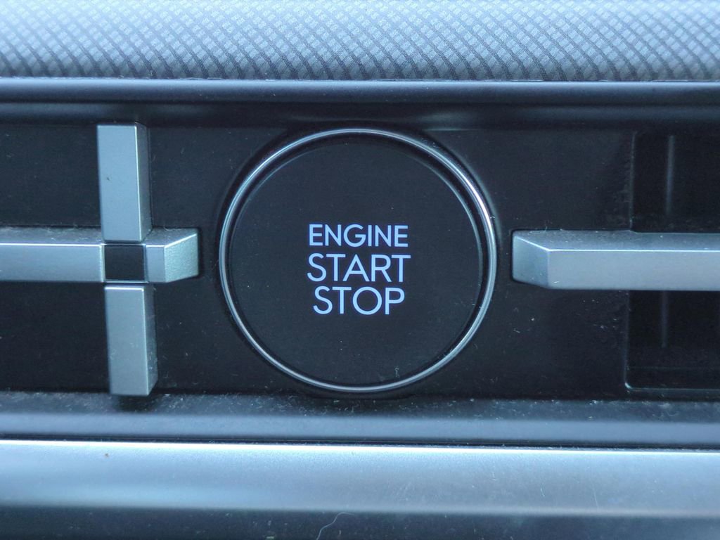 Certified 2025 Hyundai Santa Fe SEL image 32