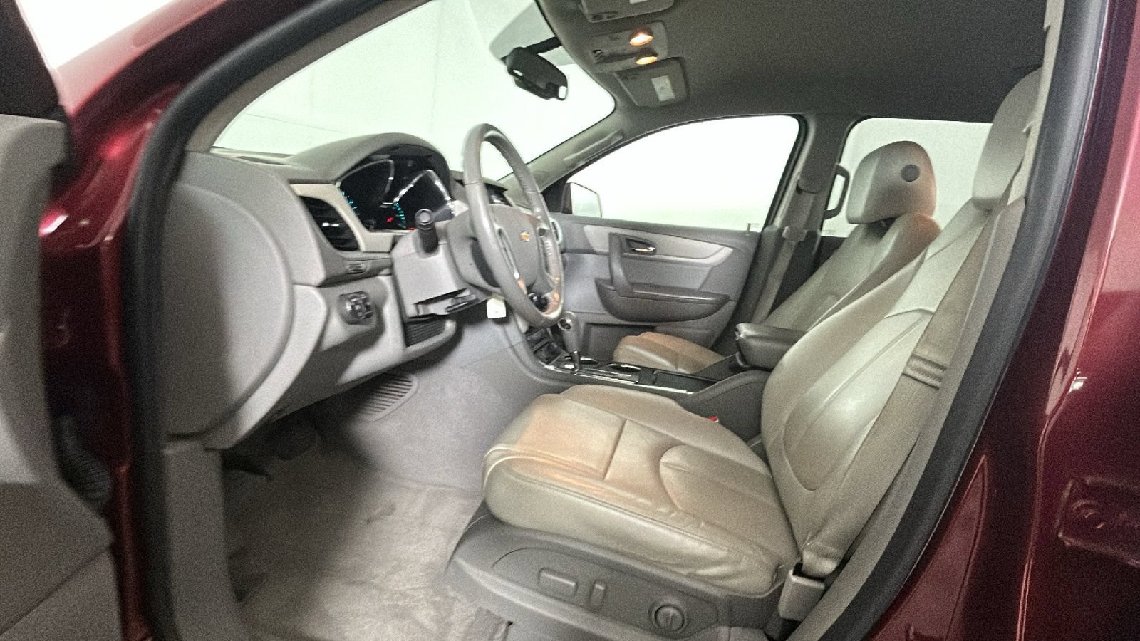 Used 2017 Chevrolet Traverse LT AWD/4WD image 12