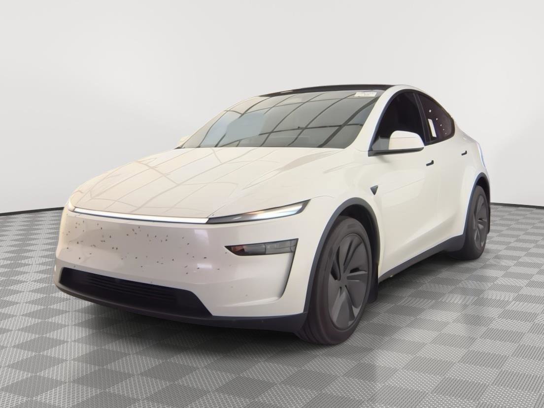 Used 2026 Tesla Model Y Long Range RWD image 1