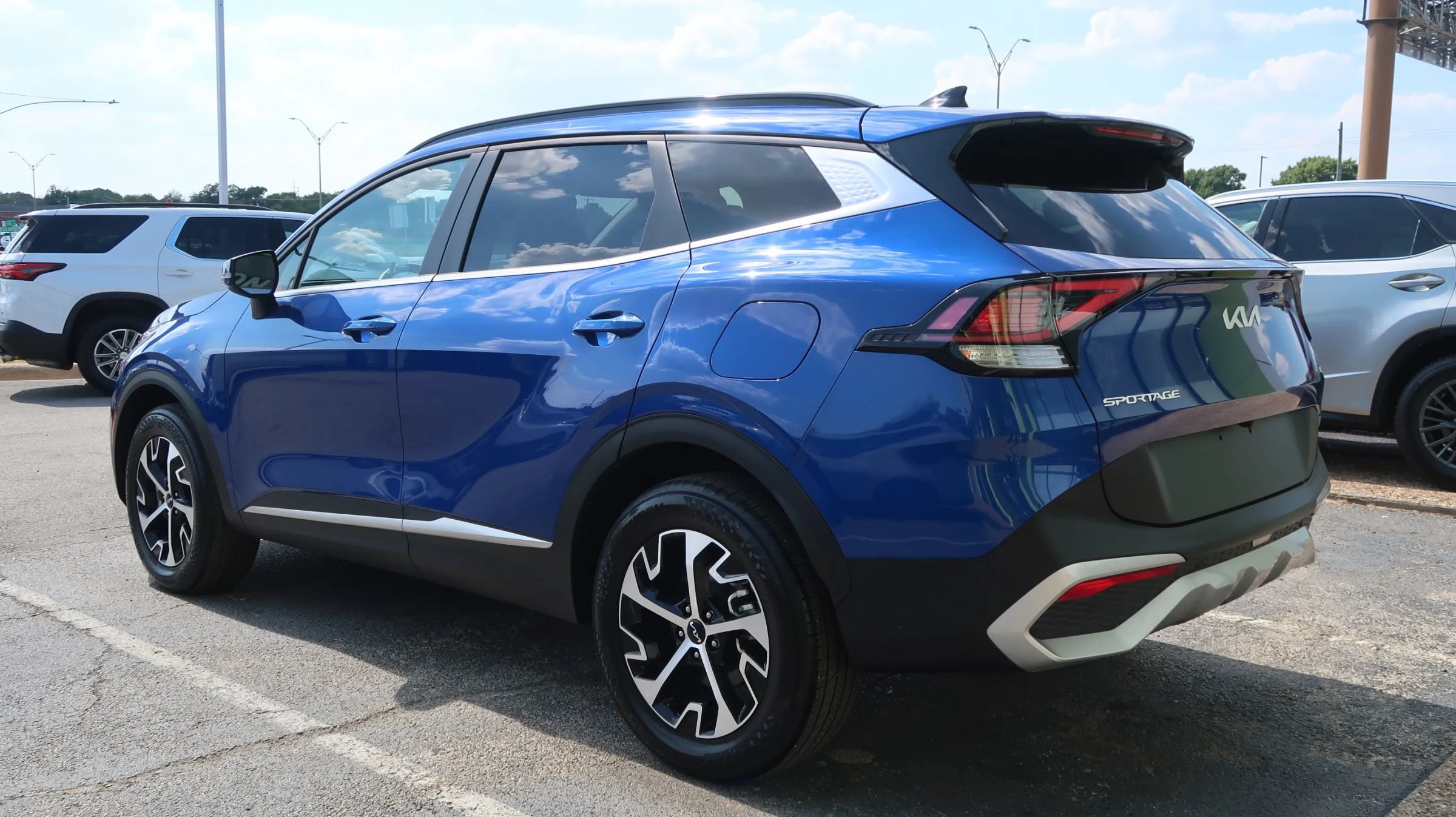 Used 2025 Kia Sportage EX w/ Premium Package AWD/4WD image 12