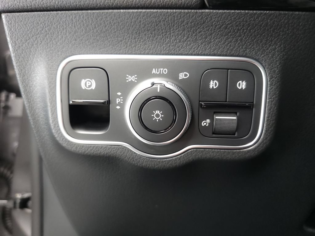 Certified 2026 Mercedes-Benz GLA 250 4MATIC image 9