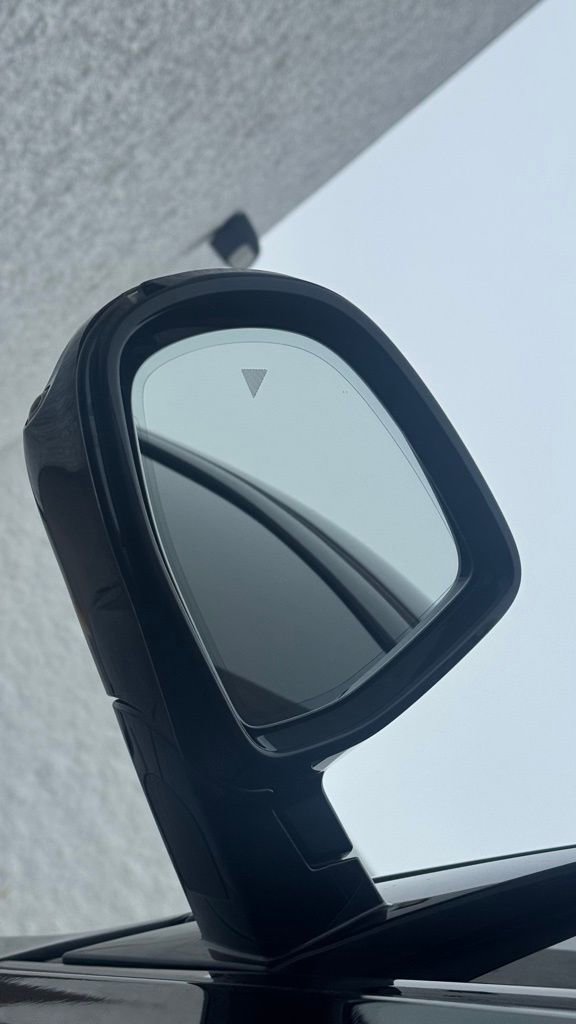 Used 2023 BMW X6 xDrive40i w/ M Sport Package image 19