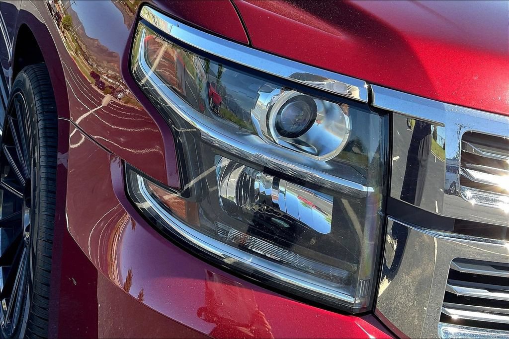 Used 2018 Chevrolet Tahoe Premier AWD/4WD image 31