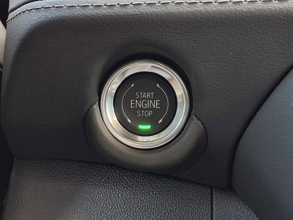 New 2026 Chevrolet Suburban LT image 15