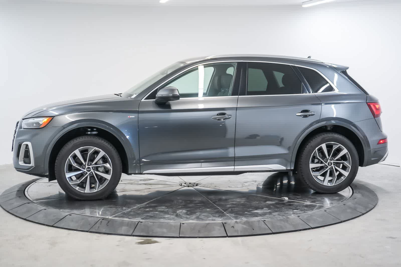 Used 2023 Audi Q5 2.0T Premium Plus w/ Premium Plus Package AWD/4WD image 2