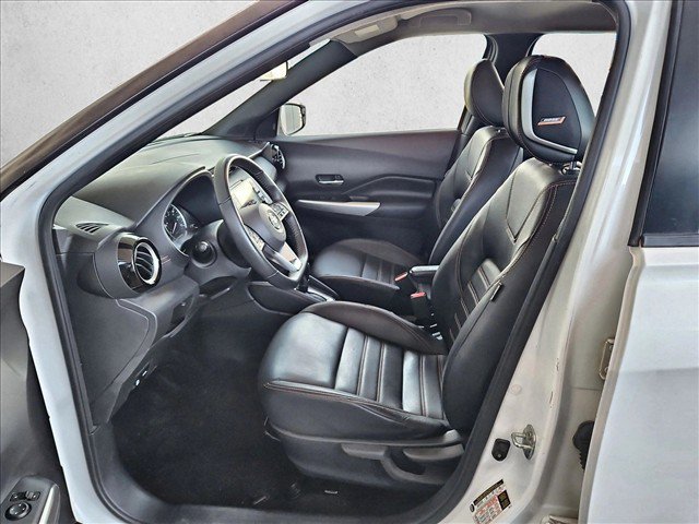 Used 2020 Nissan Kicks SR w/ SR Premium Package FWD image 14